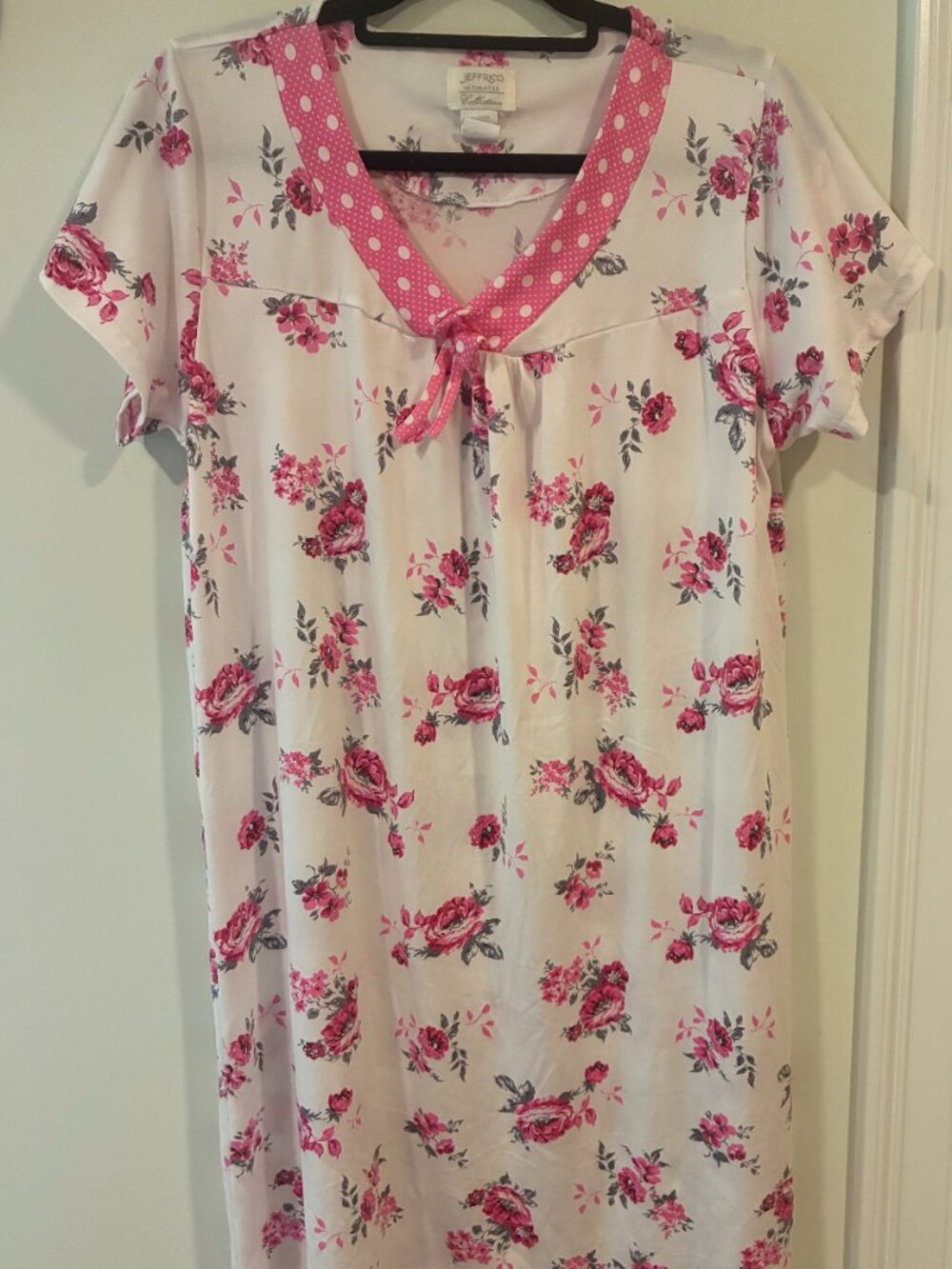 Jeffrico Intimates Collection Short-Sleeve Nightgown